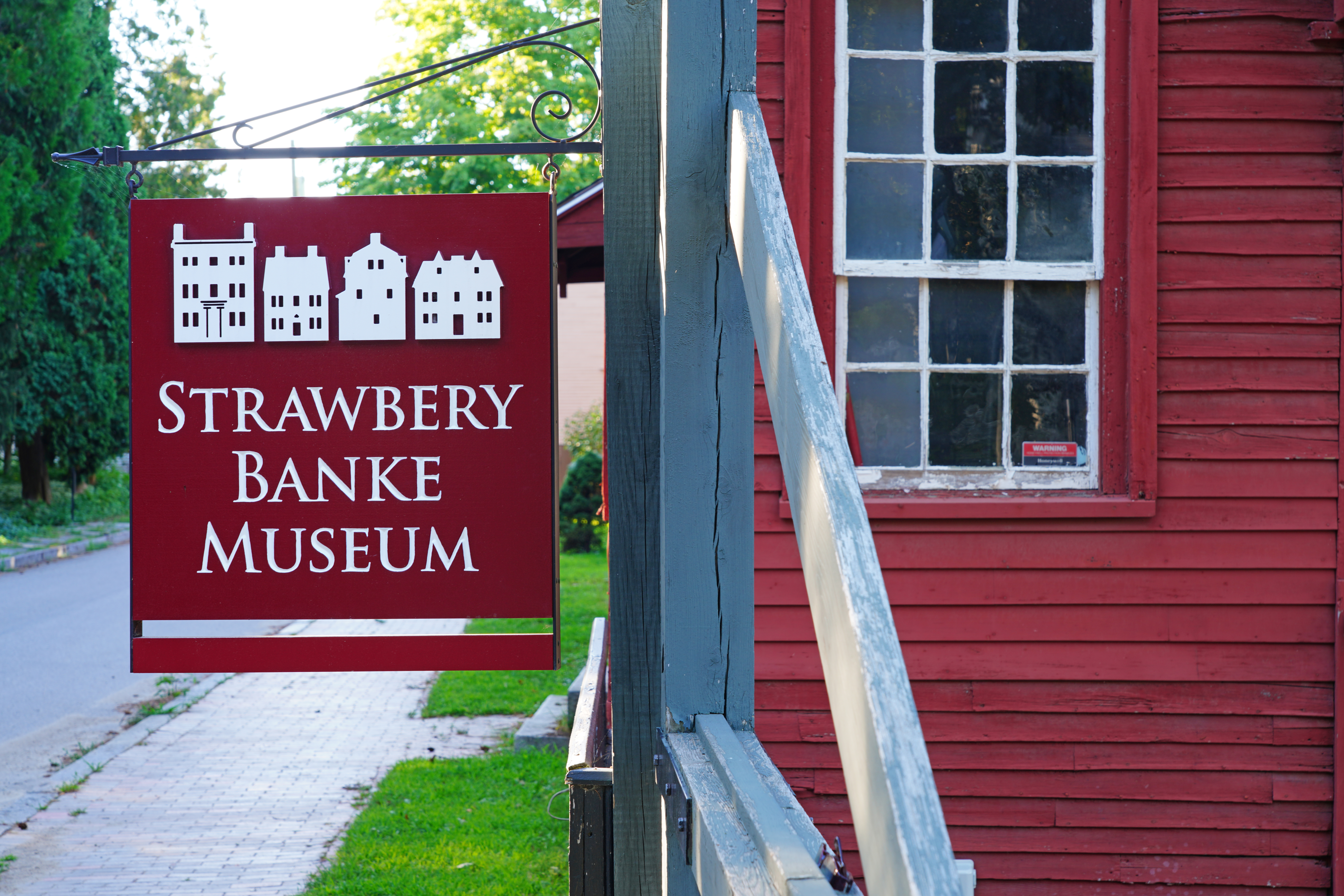 sign hanging outside the Strawbery Banke Museum